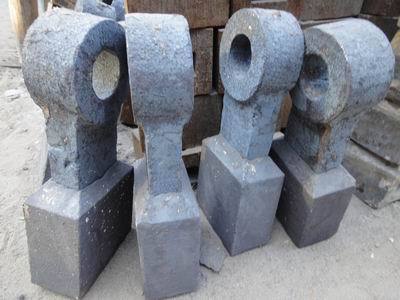 石頭的克星 復(fù)合式破碎機(jī)錘頭、耐磨顎板及異形配件